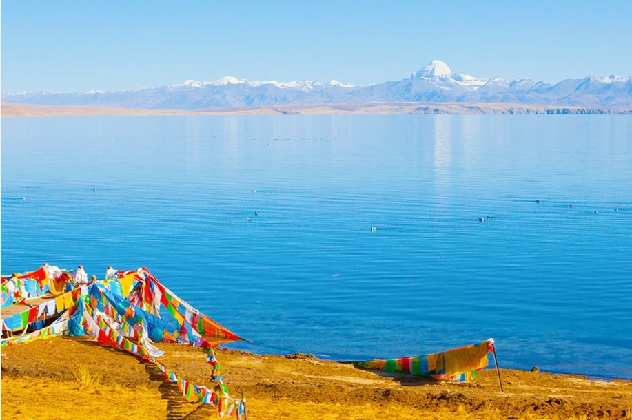 Der heilige Manasarovar See und der Berg Kailash