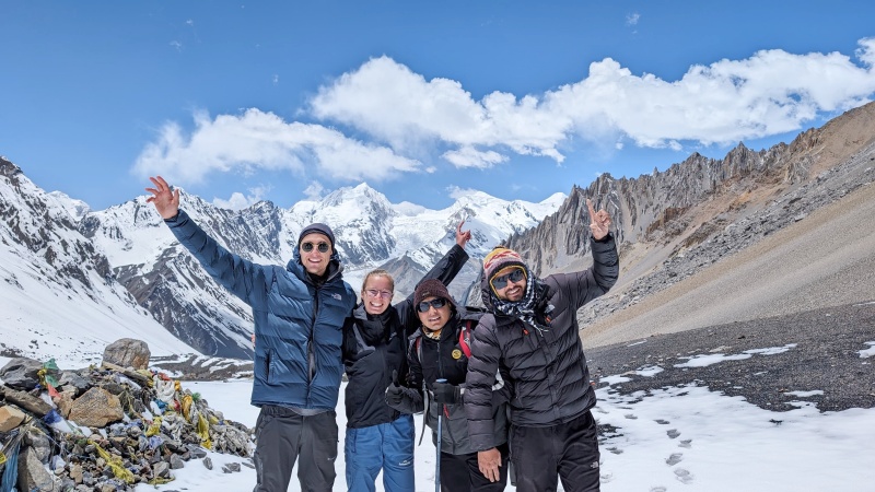 Normalerweise treten eine Höhenkrankheit erst ab ca. 3000m höhe auf.